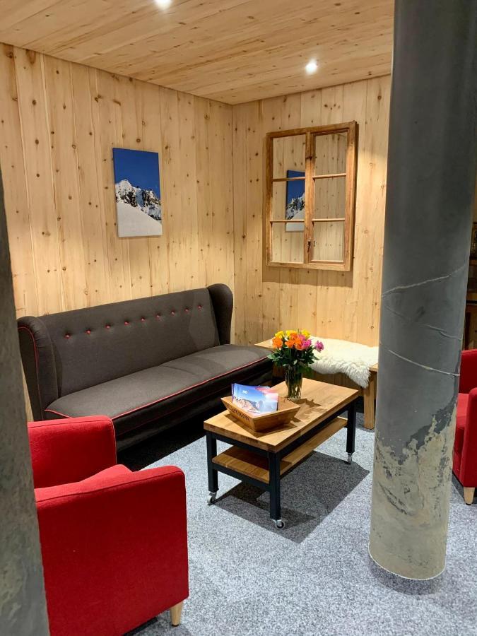 Jungfrau Hotel 2*